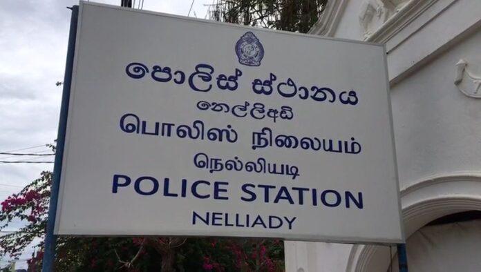 நெல்லியடி பொலிஸ் நிலையம் முன் வாள்வெட்டு