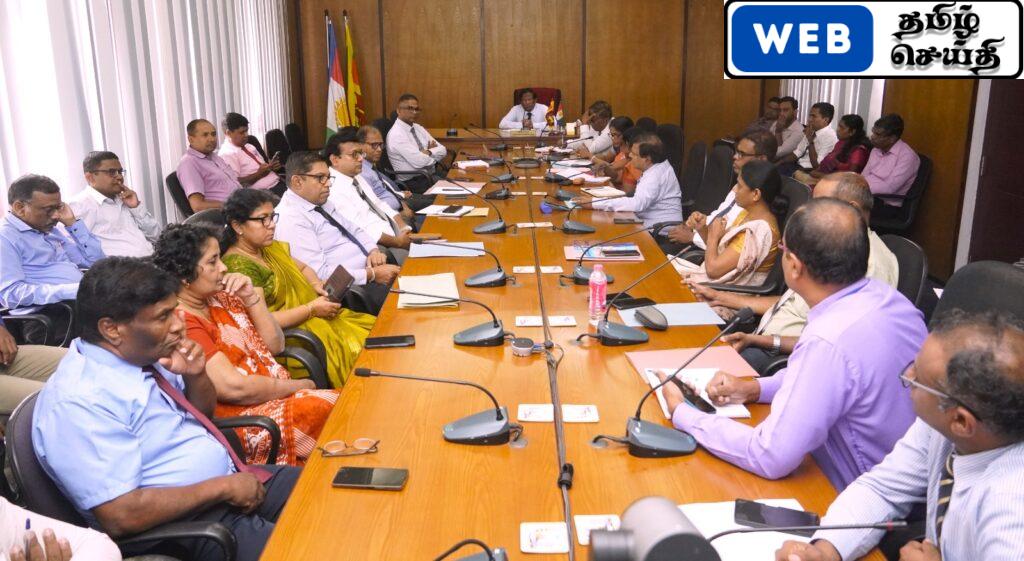 வடக்கு மாகாண சுகாதார திணைக்களத்தினருக்கு பாராட்டுக்களைத் தெரிவித்தர் - ஆளுநர்