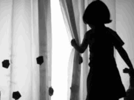 இந்தியாவில் 10 வயது சிறுமிக்கு பாலியல் தொந்தரவு