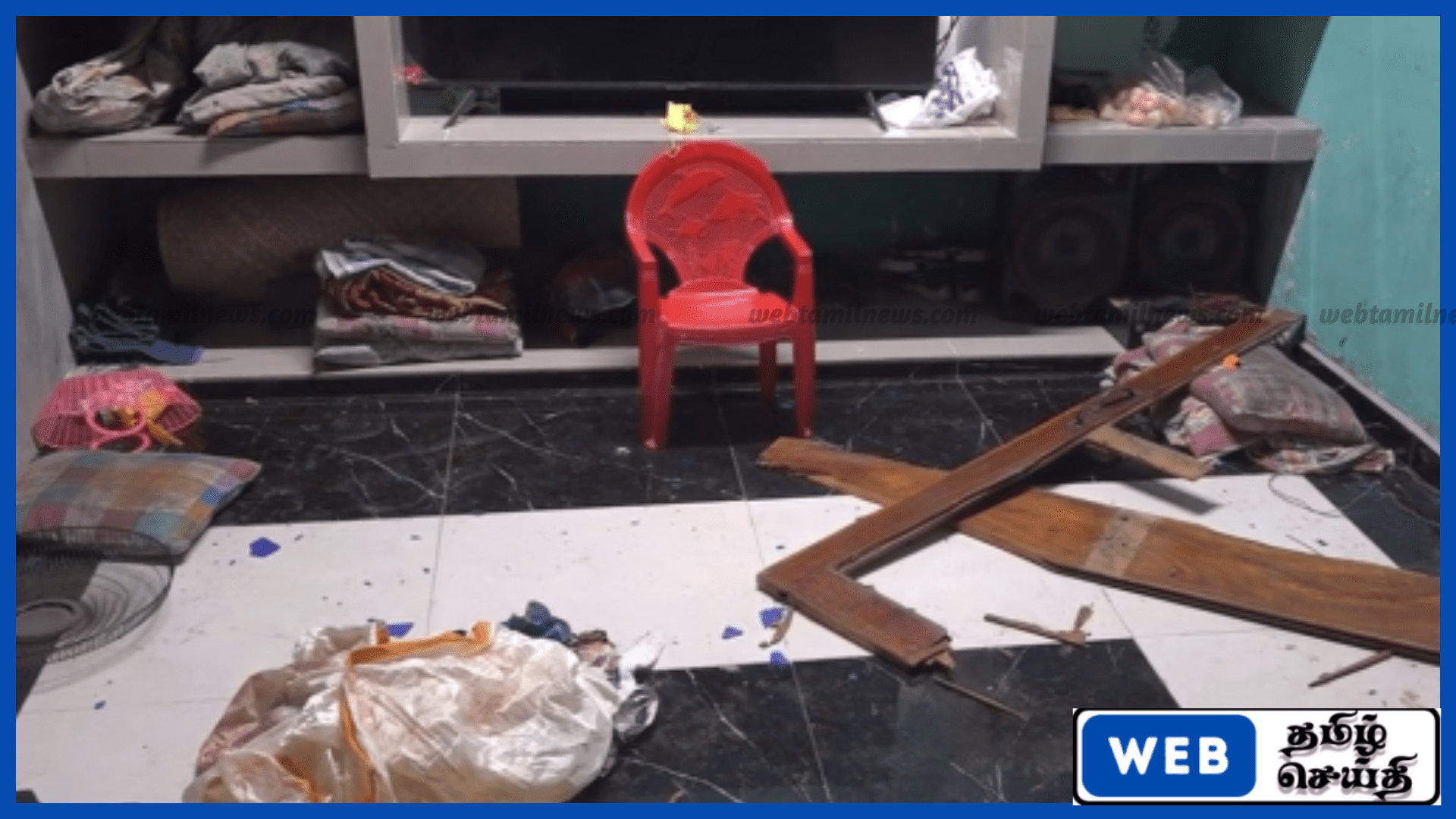 யாழ்ப்பாணத்தில் வாள் வெட்டுத் தாக்குதல் – ஒரே குடும்பத்தை சேர்ந்த 3 பேர் காயம்